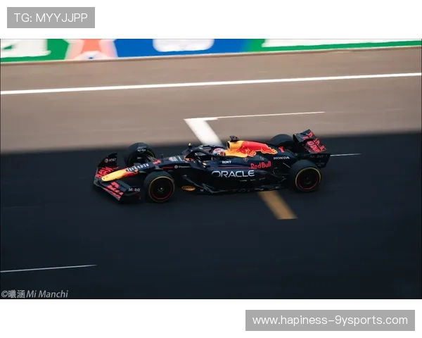 F1赛季震荡不断多支车队技术革新引发赛道激烈争锋对决全面升级 F1赛季震荡不断多支车队技术革新引发赛道激烈争锋对决全面升级