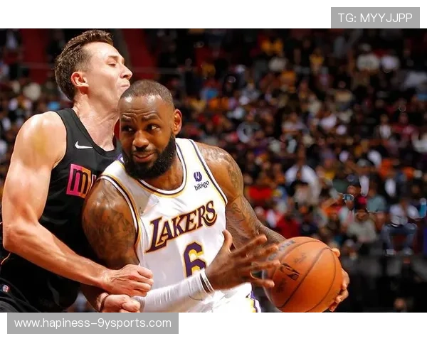 湖人队新赛季阵容大变动 詹姆斯与浓眉能否引领球队再创辉煌