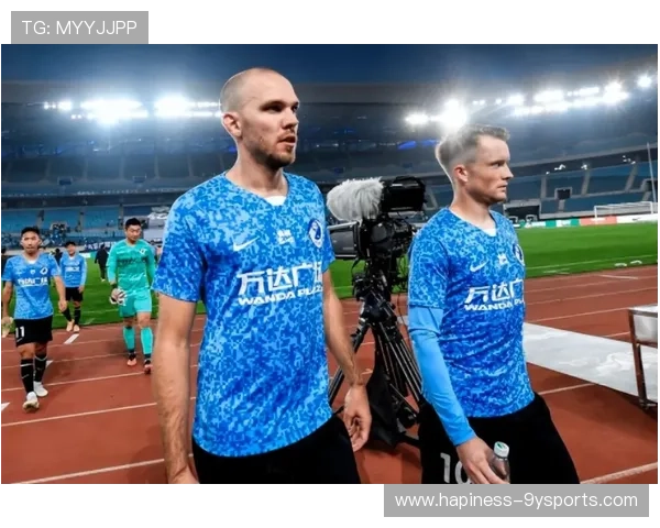 南特俱乐部近期动态解析阵容调整与新赛季表现前景展望