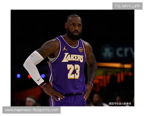 NBA最新动态：詹姆斯复出助湖人迎战勇士 多队交易风声四起